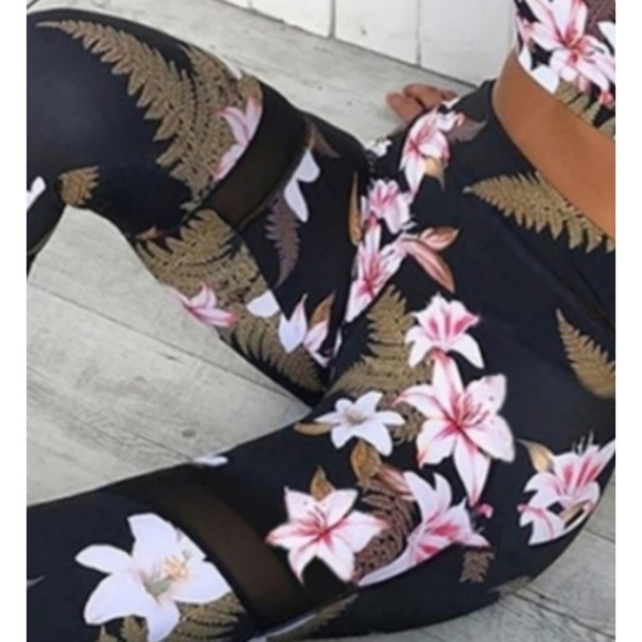 LAST ONE! Activeware Set Floral Dark Blue & White - Picture 6 of 7